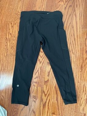 Lululemon Black Athletic Leggings with Side Pockets